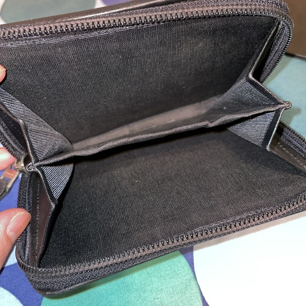 Burberry Beige and Black Plaid Zippy Wallet - Picture 11 of 12